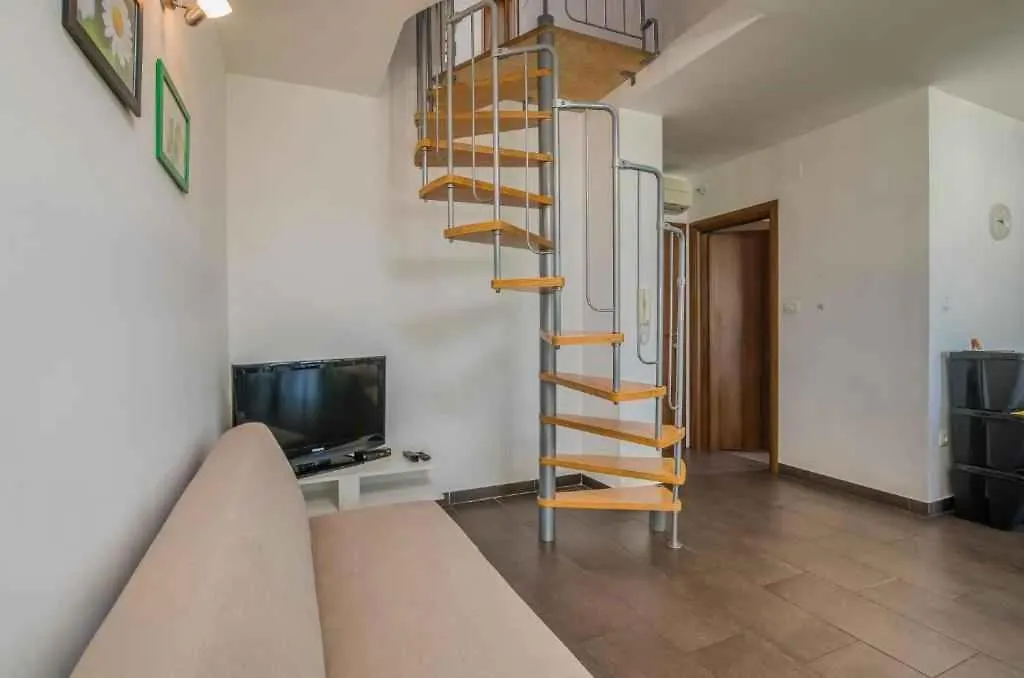 Apartment In Njivice - Insel Krk 54169