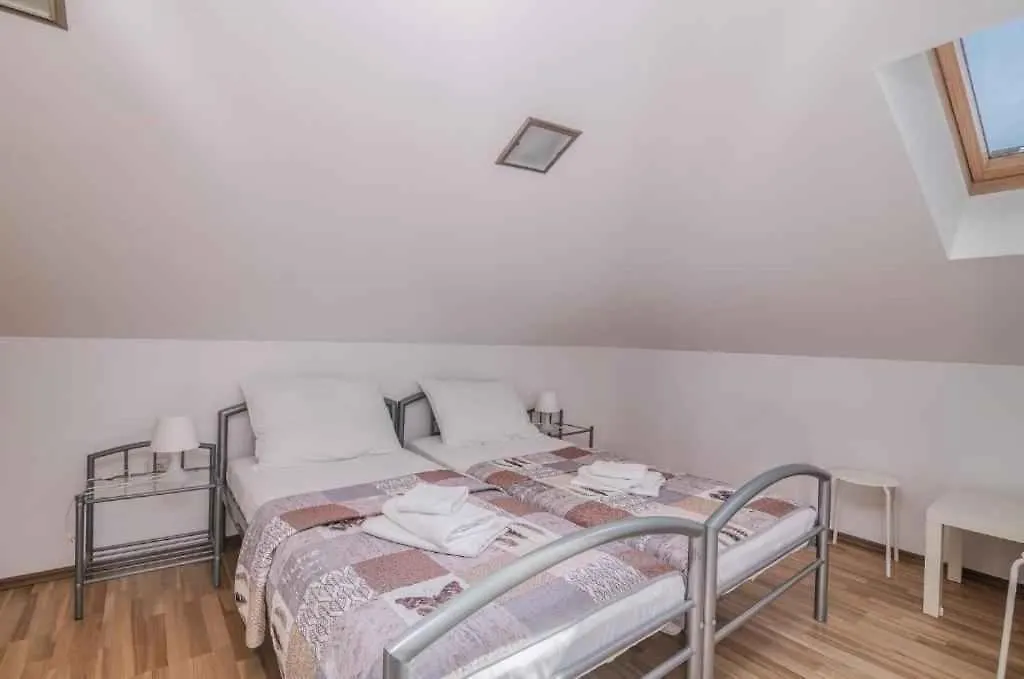 Apartment In Njivice - Insel Krk 54169 0*,