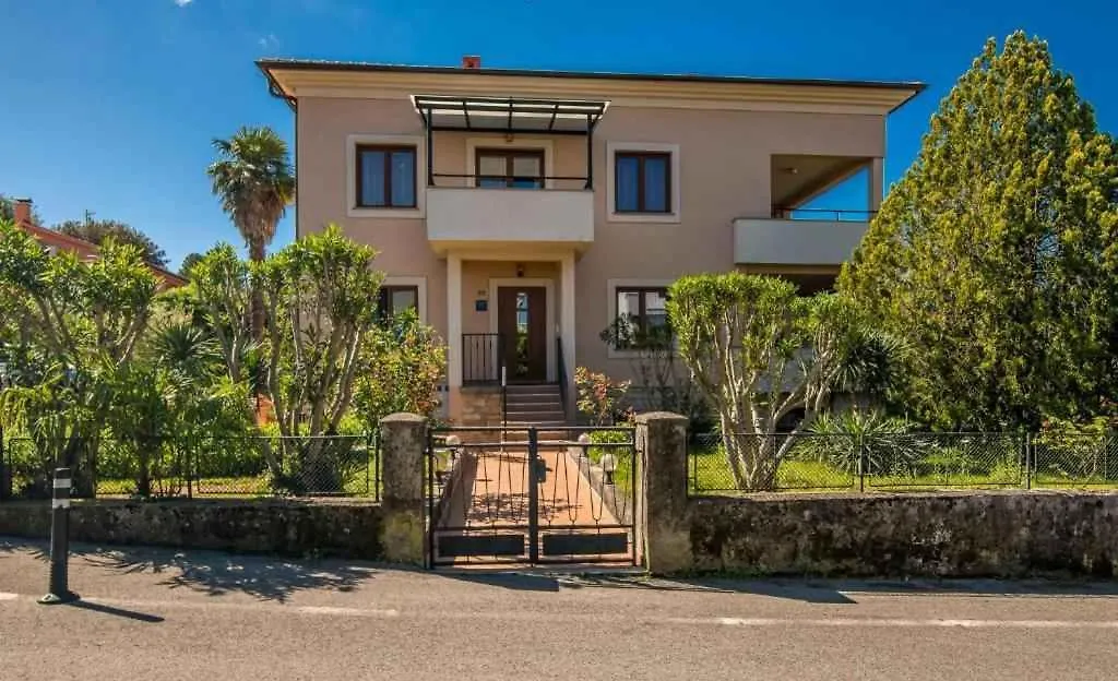 Apartment In Njivice - Insel Krk 54169 Croatia