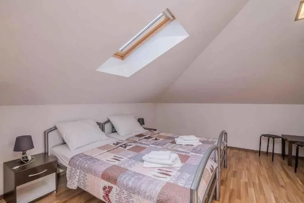 Apartment In Njivice - Insel Krk 54169 0*,  Croatia